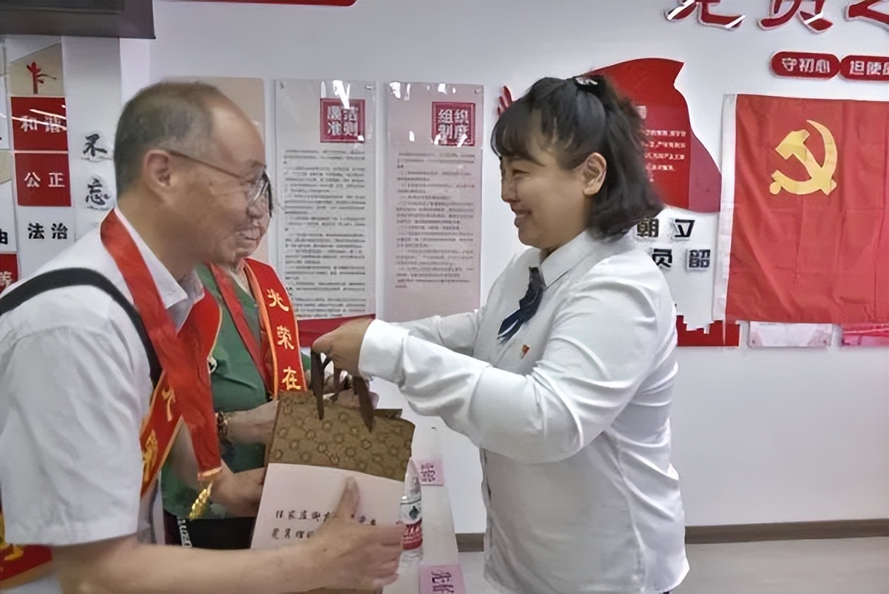 庆七一五星社区党员教育活动,社区新颖的七一党员活动