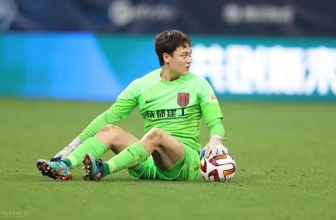 武磊摸头杀原视频,武磊的摸头杀