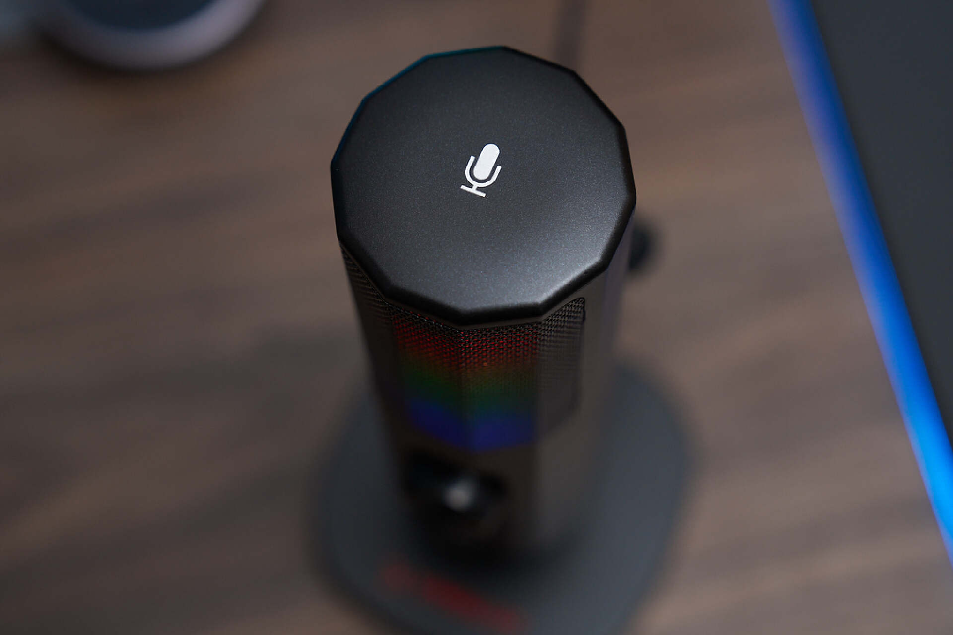 价格亲民的耳机,价格低性价比高又降噪的耳机