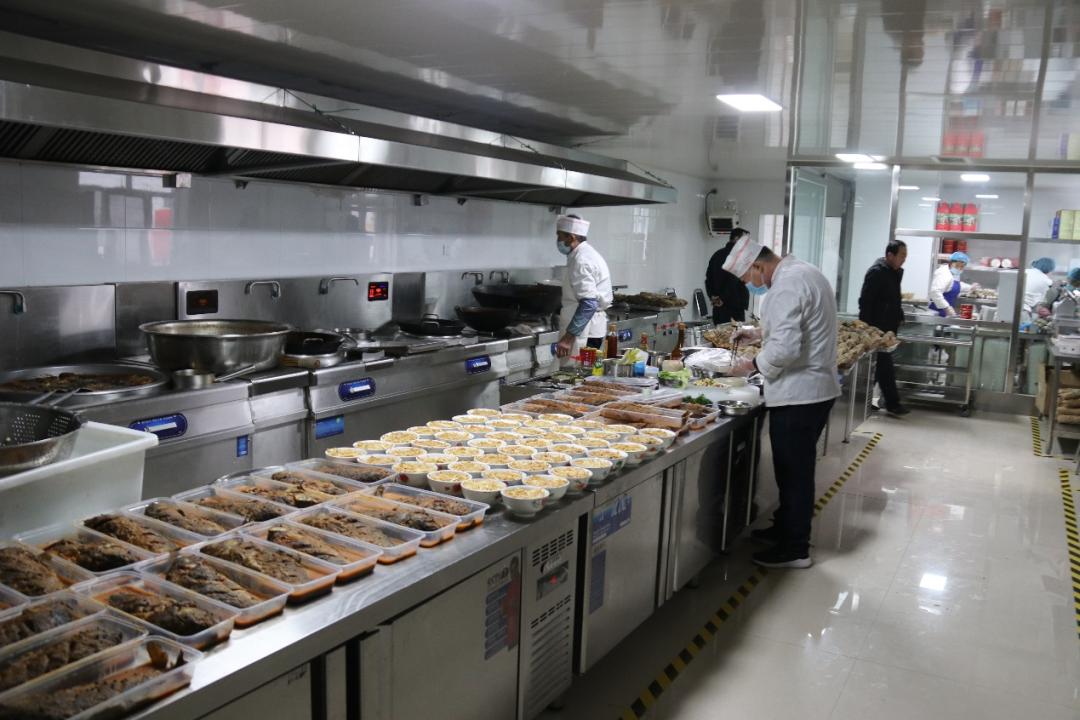 新春走基层美食,新春走基层农家年货中的幸福感