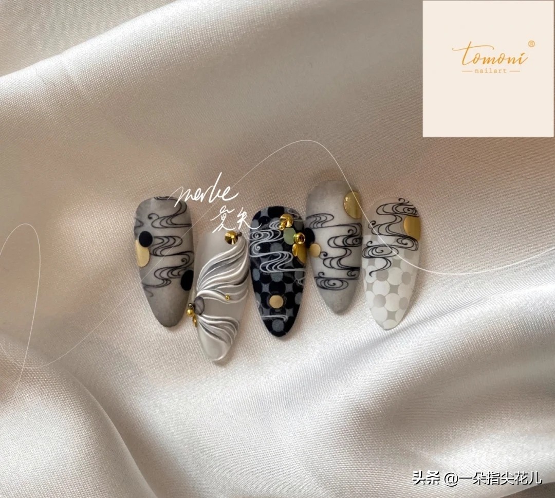美甲国潮老虎爆款,国潮暗黑风格美甲款式