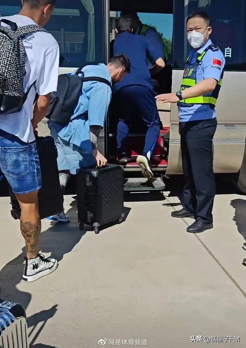 梅西，到北京了！可以和大神同桌吃饭、敬酒合影？主办方提醒