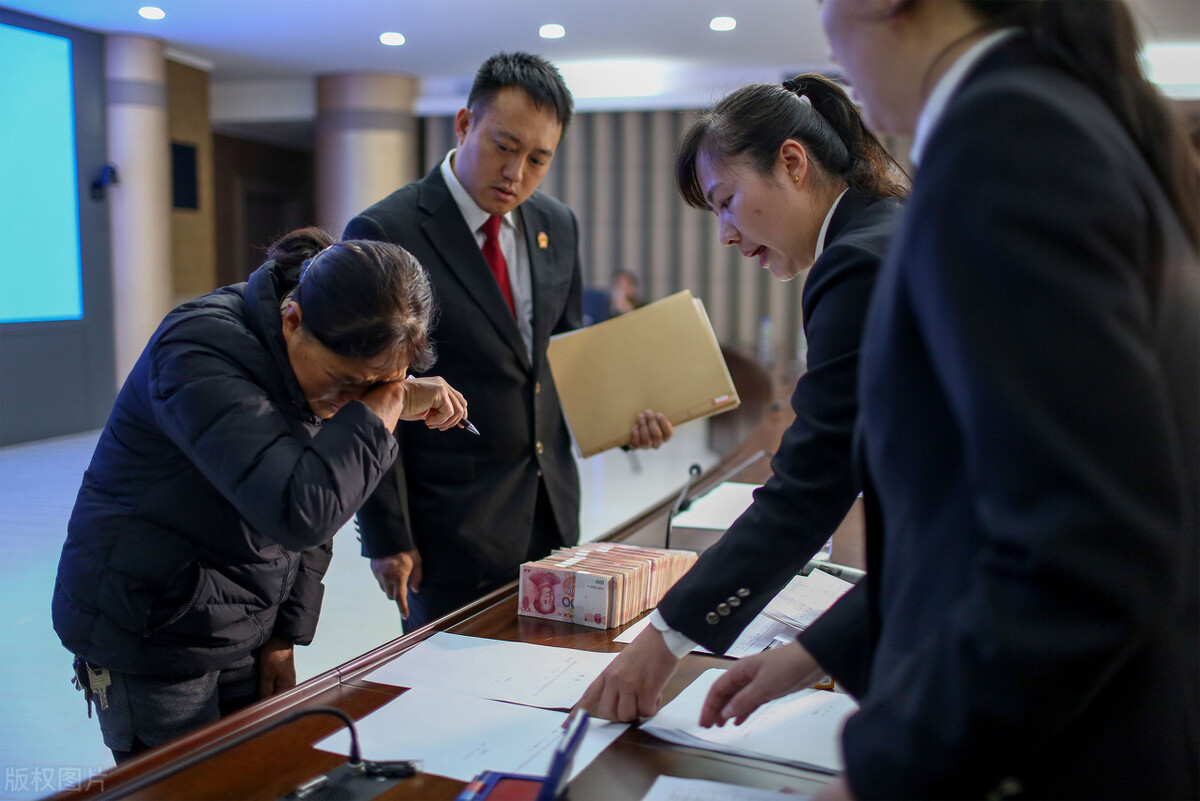 工作期间被杀害单位有赔偿吗,以案说法故意伤害罪的案例