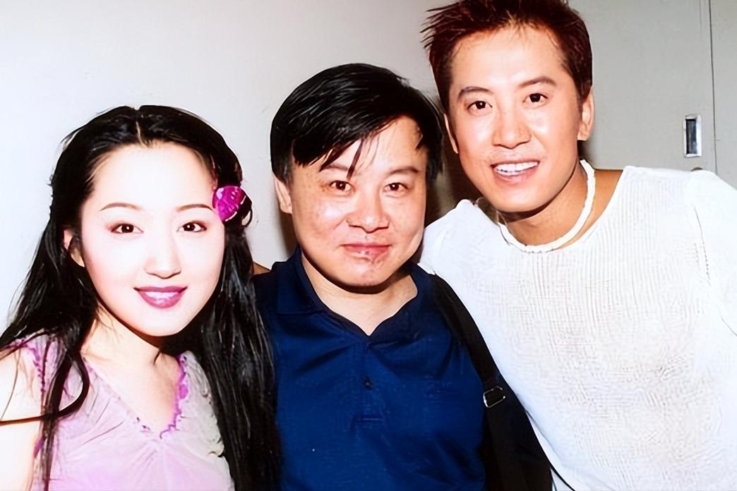 杨钰莹与赖文峰分手25年，一个娶妻生子，一个不婚不育令人泪目！