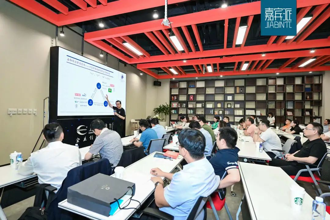 卫哲创业,卫哲商业的本质