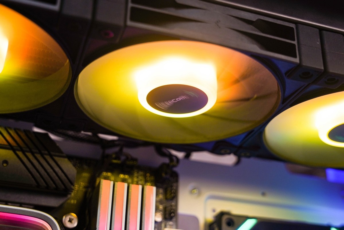 九州风神冰堡垒360青春版水冷测评,九州风神堡垒240rgbv2水冷散热器