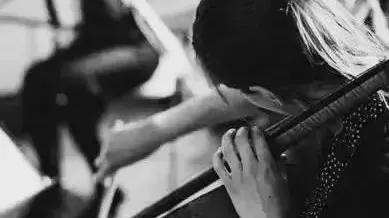 「好文分享」音乐能让我们在逆境中坚韧，也可以让人勇往直前