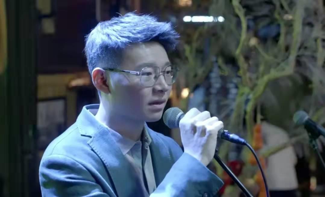 再看《小敏家》才发现：为小婕把自己弄成二婚的徐正，从没爱过她