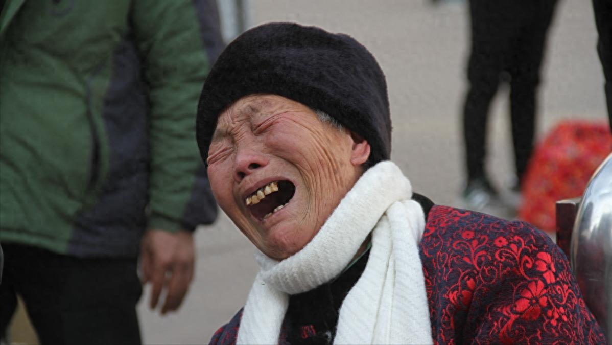 夫妻买50元婚姻保险,给孩子交的教育保险