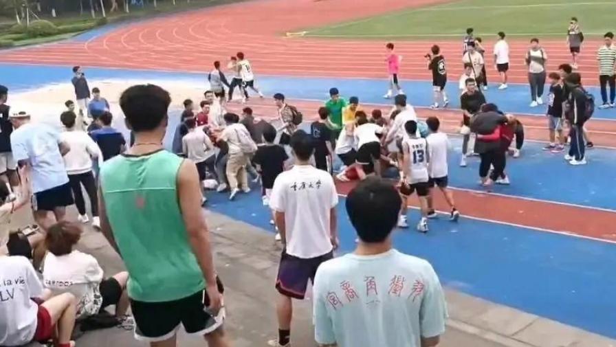 这就是国足完整视频,这就是未来搞笑视频