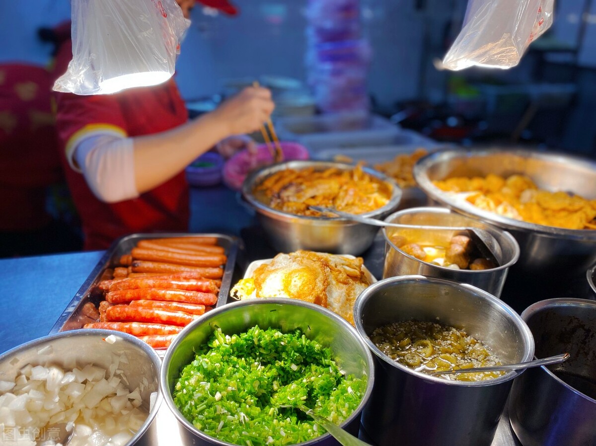 卖螺蛳粉一年能赚100万吗,00后月入过万卖螺蛳粉