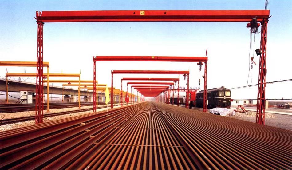 无缝钢轨防止热胀冷缩的原因,无缝钢轨如何解决热胀冷缩