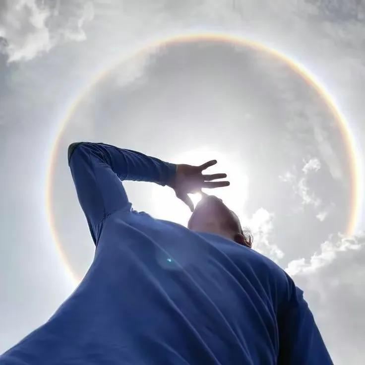 很久不换头像的男生,长期不换的微信头像男生