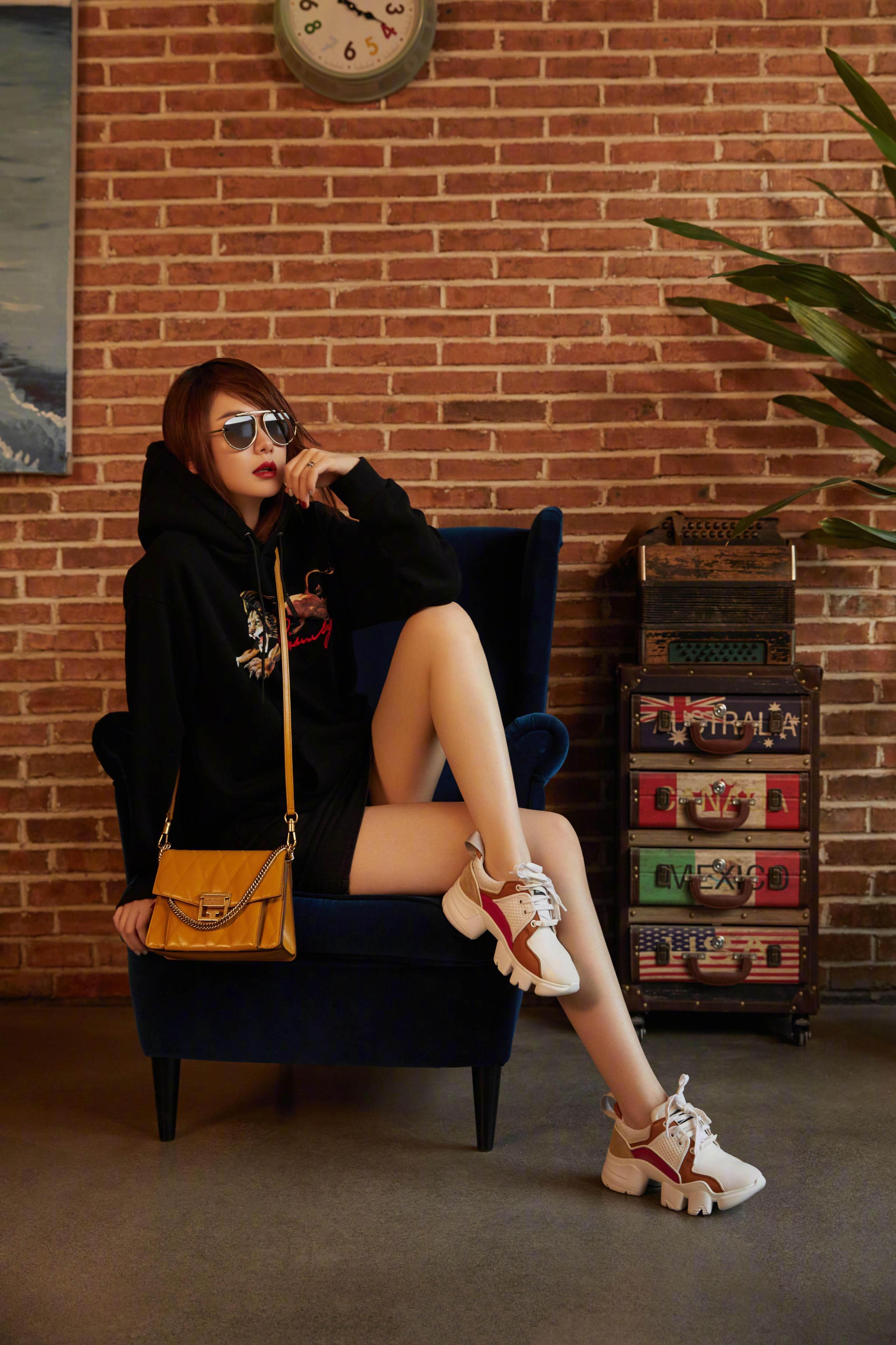 戚薇休闲鞋穿搭,戚薇穿什么样的鞋子好看