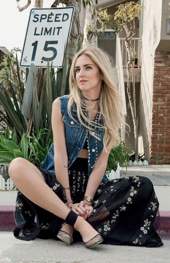 夏天担心藏不住“蝴蝶袖”？集齐明星博主教你“手镯转移*法大**”