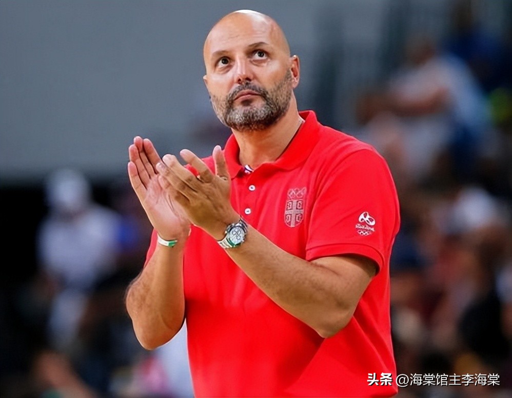 CBA中职篮六大唯美帅气秃头明星网友评出马布里排在第一位。