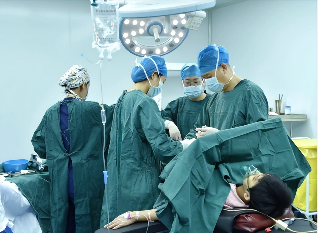 女大学生贪慕虚荣以为找到真爱,女大学生贪慕虚荣以为真爱