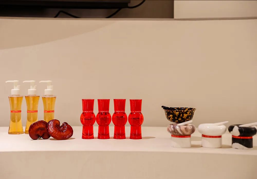 先锋派JOYCEBeauty：一代时尚女王和她的美妆伊甸园