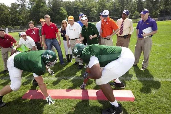 不管怎么样也不要忘记锻炼,无论什么时候都不要忘记运动