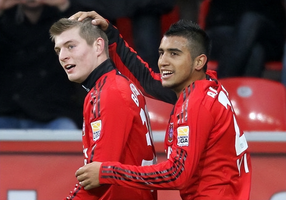 拒绝退役！老东家邀请皇马典礼型中场回归，给年轻人传帮带