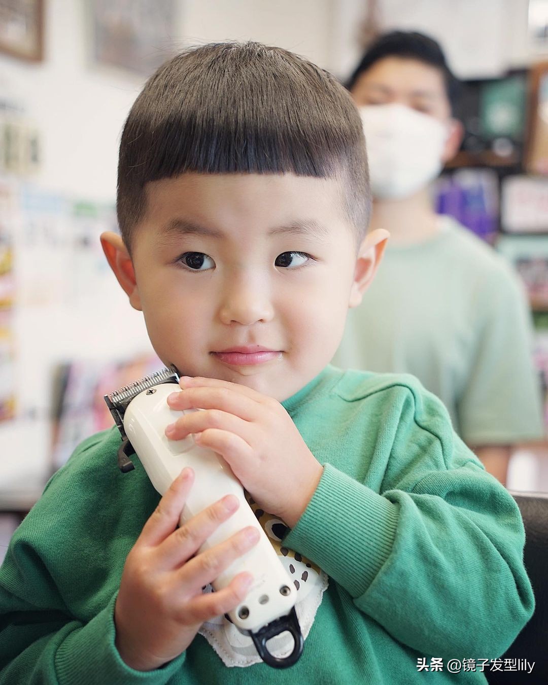 新帅气小男孩发型14款,两边剃光的最帅气小男孩发型