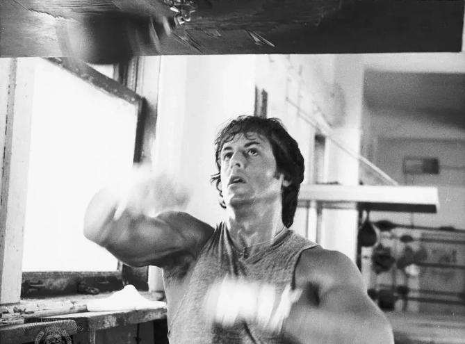 洛奇奋斗,跟洛奇差不多的拳击电影