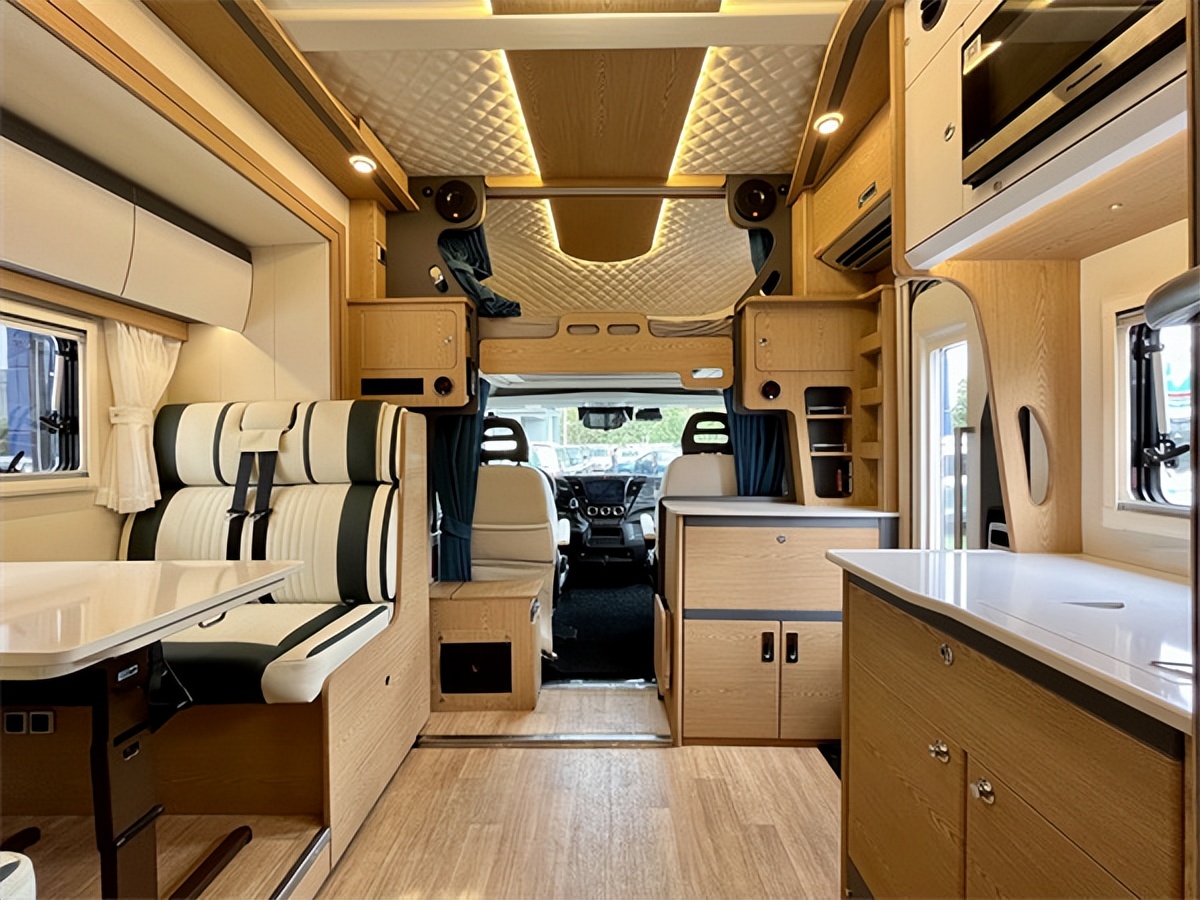 戴德e途promax双拓展房车,c型双拓展型房车性价比