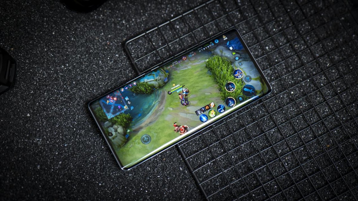 6月7日首销，2699元起让你自带“主角”光环，荣耀70上手评测