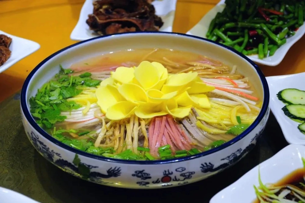 舌尖上的中国菜——浅论全国各地的特色美食