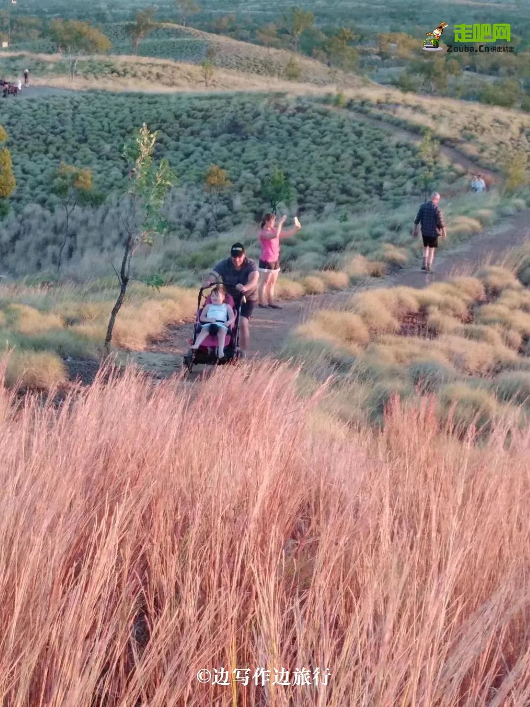 24岁女孩旅行50个国家,去外国边打工边旅行