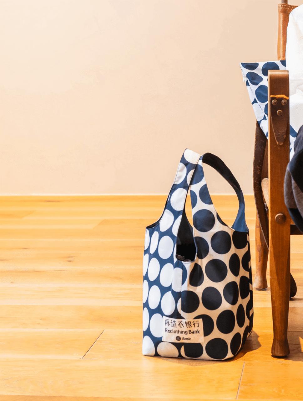 旧衣服真的不要扔这样改造美翻了,旧衣服不要扔这样改造美翻了