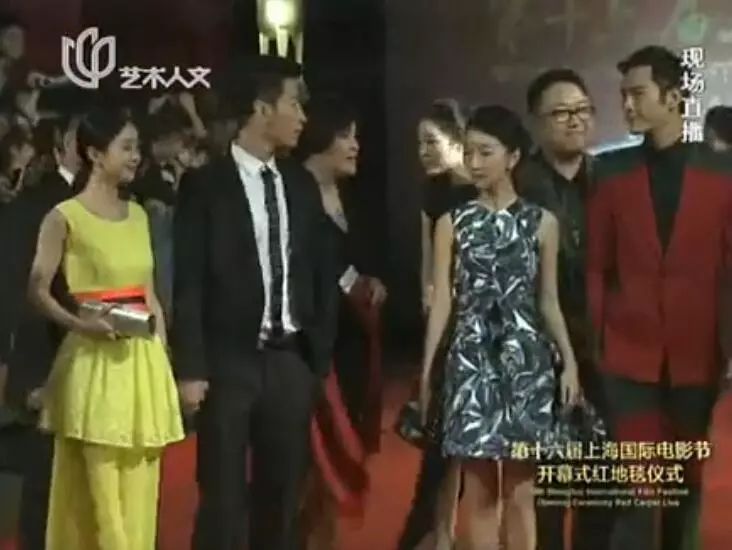 陈晓和谁谈过恋爱,一走红就抛弃发妻的男明星