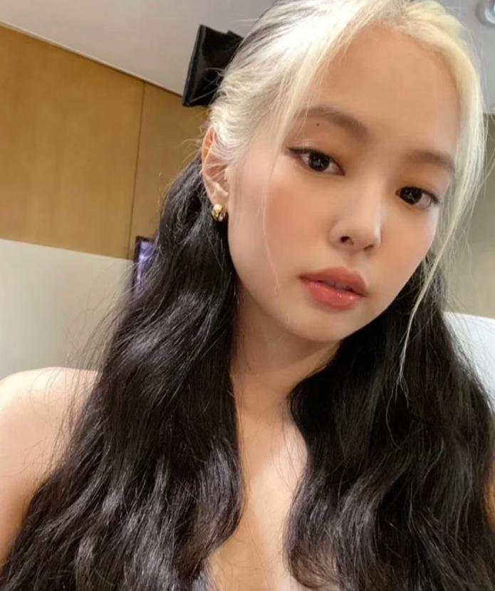 刘海染后想染回统一的发色怎么染,最近流行的刘海染法