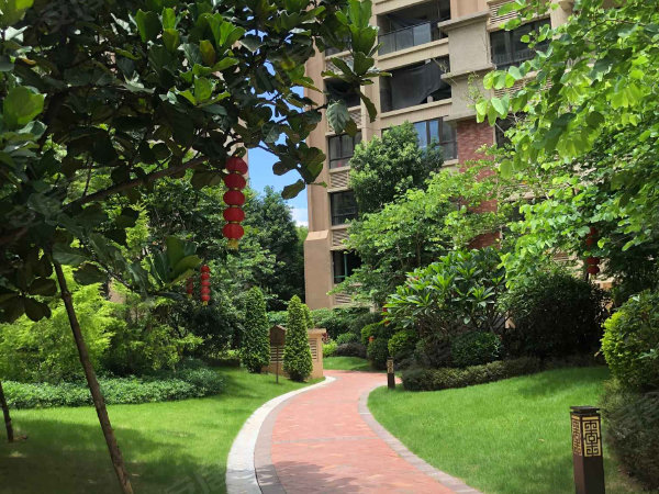 市中心20000一平的房子值得买吗,市中心两居室值得买吗