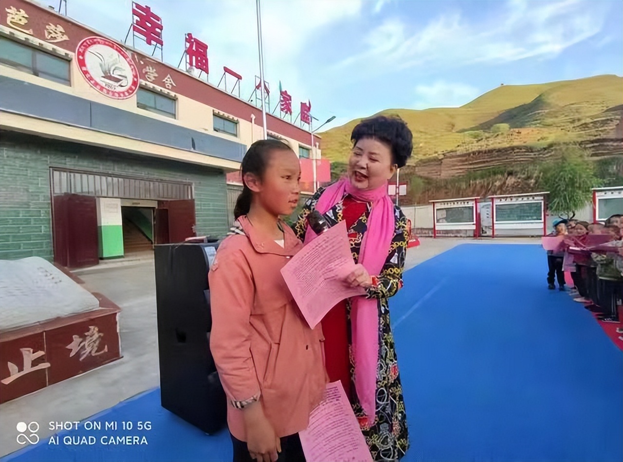 河南李如冰说：宋妈妈《青少年人生格言》给我一股奋发向上的力量