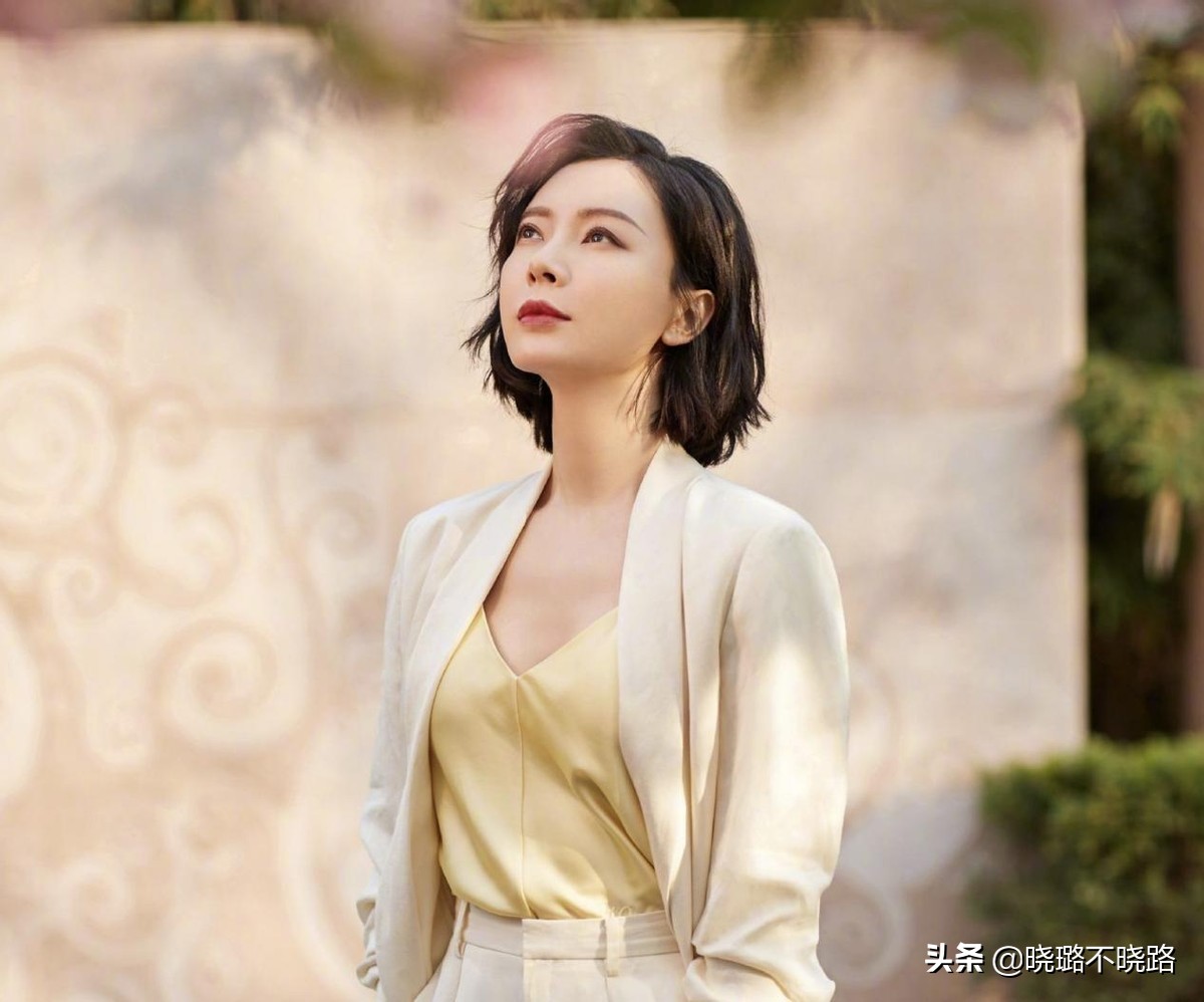 一款各种年龄段都可以驾驭的短发,适合大圆脸发量又少的减龄短发