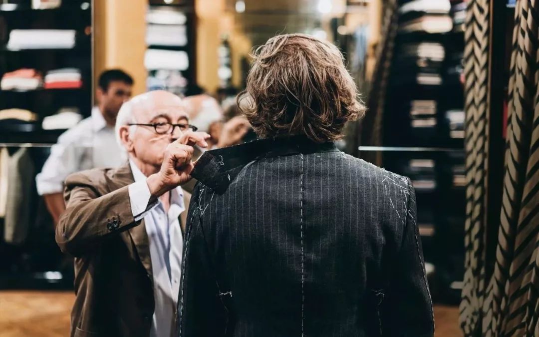 西服量身定制全教程,高端西服定制流程