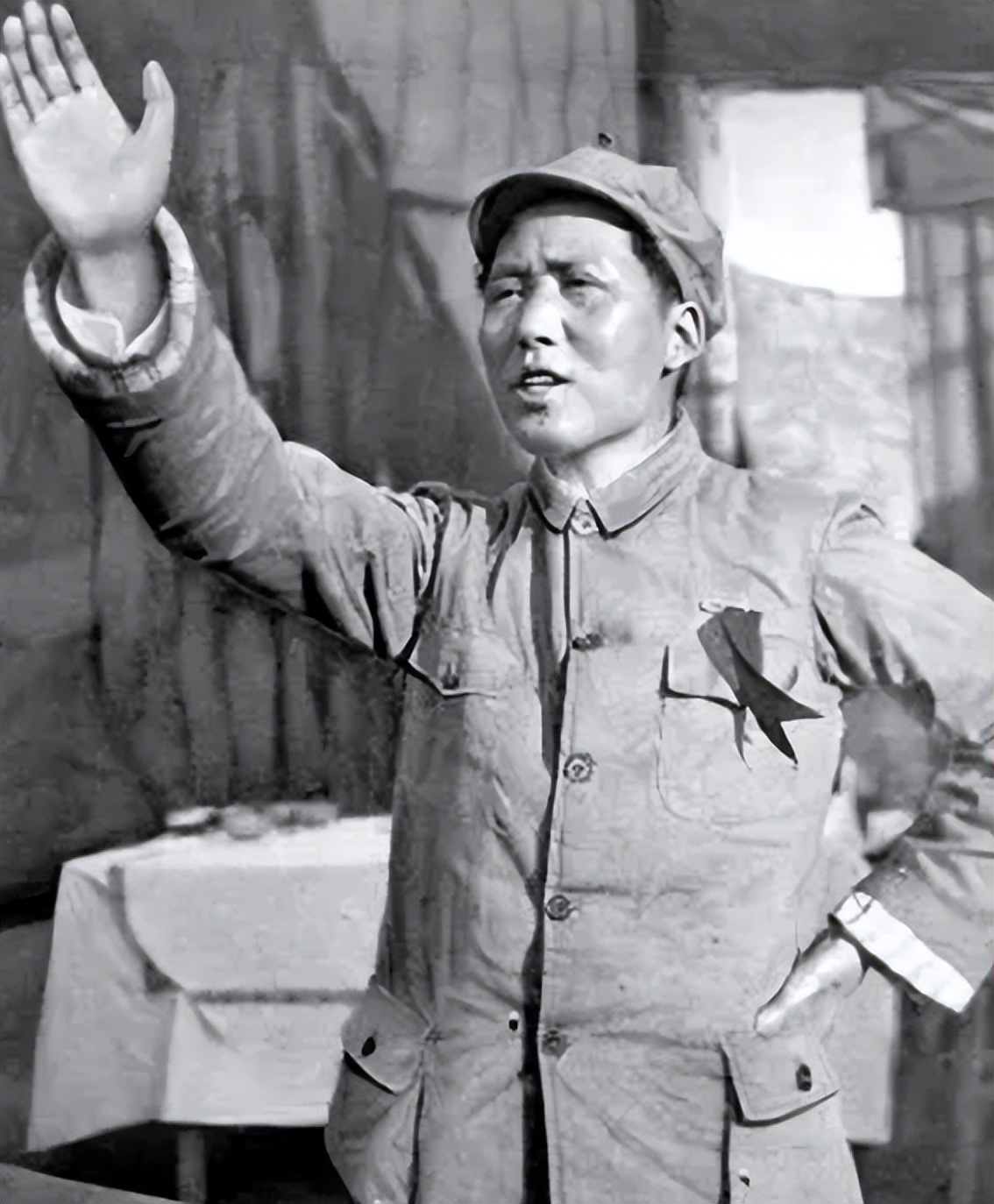 杨勇儿子披露：父亲晚年经常梦到毛主席，梦中高呼‘毛主席万岁’