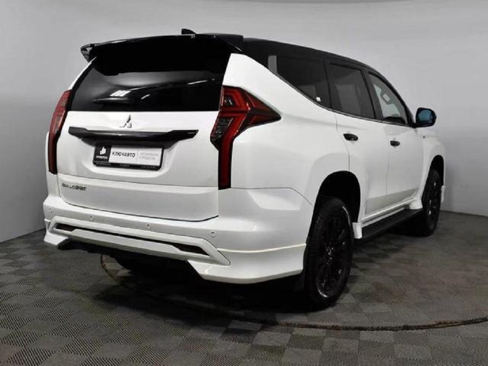 丰田小霸道2020款外观图片,三菱丰田车系大全