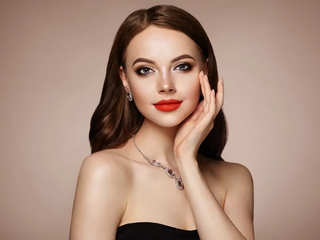 为什么理发师叫tony托尼,为什么称发型师为tony老师