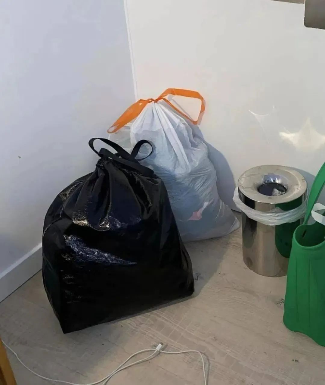 保时捷菜刀卖1700块,保时捷售卖菜刀