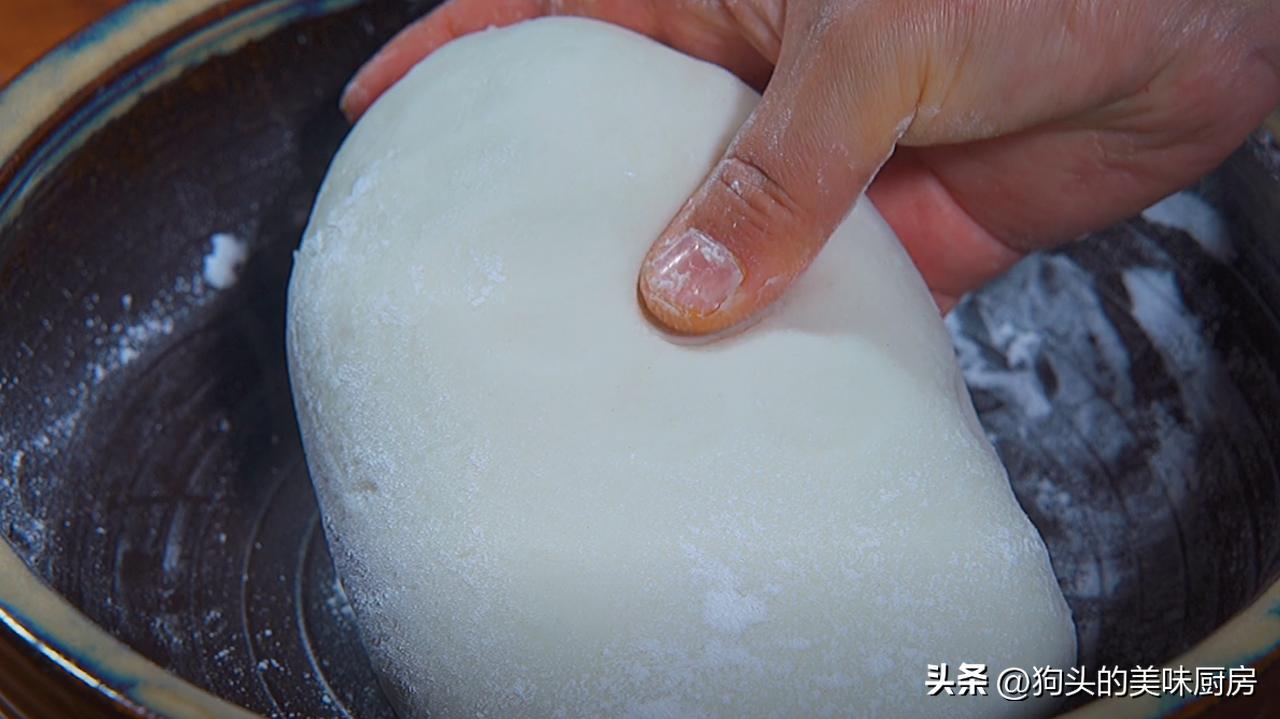 糯米粉炸的酥酥脆脆才不起泡,用糯米粉做酥酥脆脆的小零食