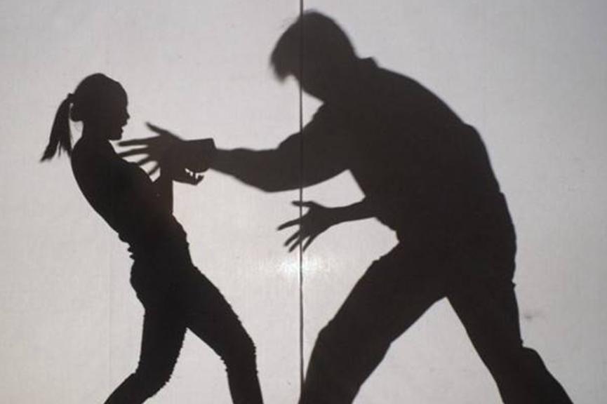 台湾变态爷爷深夜性侵亲孙女！奶奶撞见竟一巴掌扇向女童