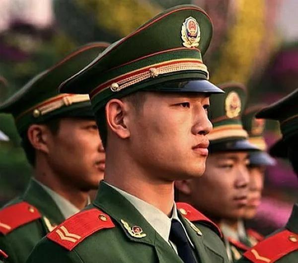 八一帽徽演变史,领章帽徽演变史