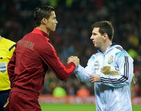 为什么c罗能与梅西并称绝代双骄,足球绝代双骄c罗与梅西对决