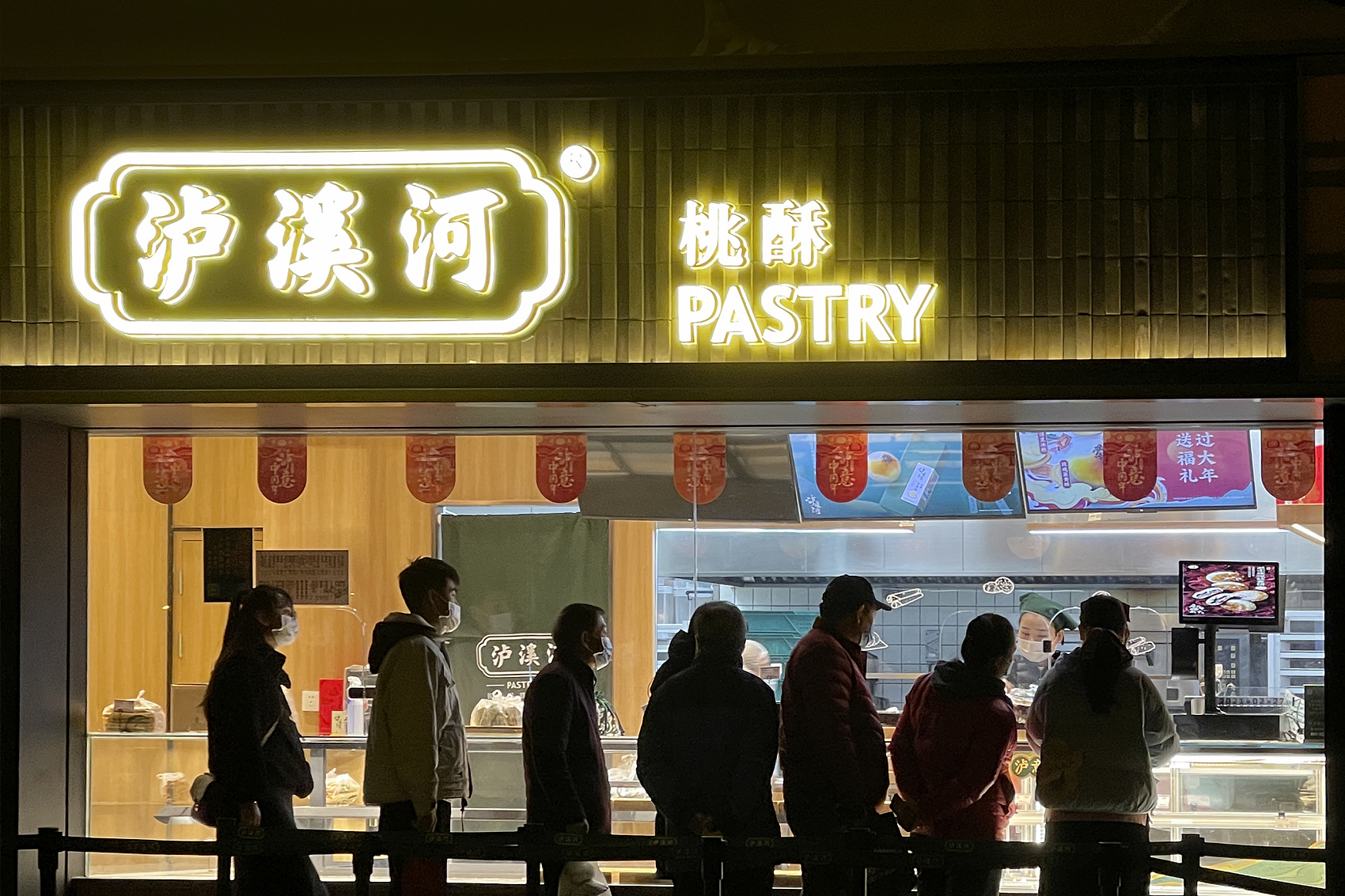 网红店的没落无人排队,网红店的没落从无人排队开始