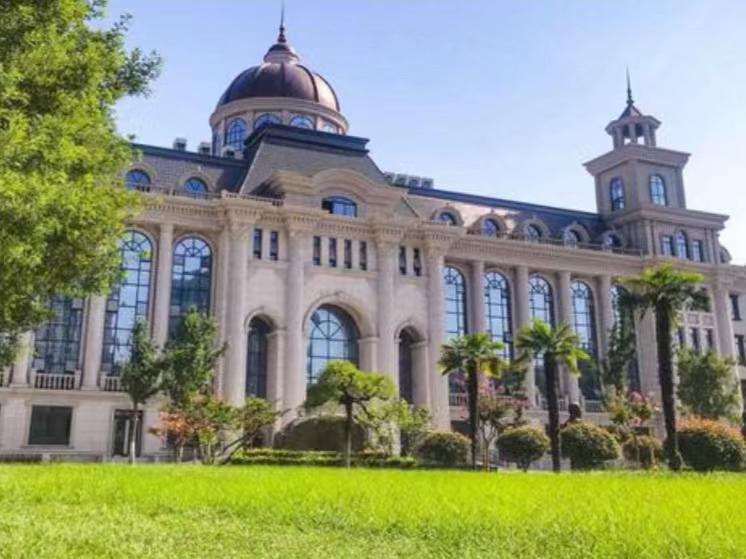 260分能上西安外事学院,高考分数515想学医