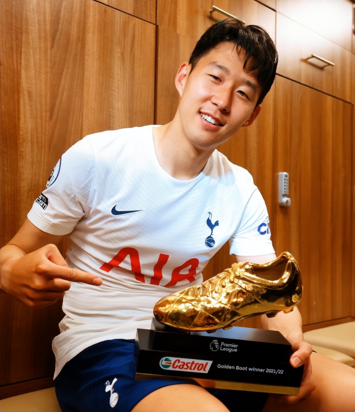 董路说国足阵容边路两个孙兴慜,董路评价孙兴慜