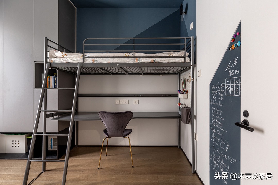 上海一套温馨亲子宅，室内简洁精致，树屋设计很实用，生活好幸福