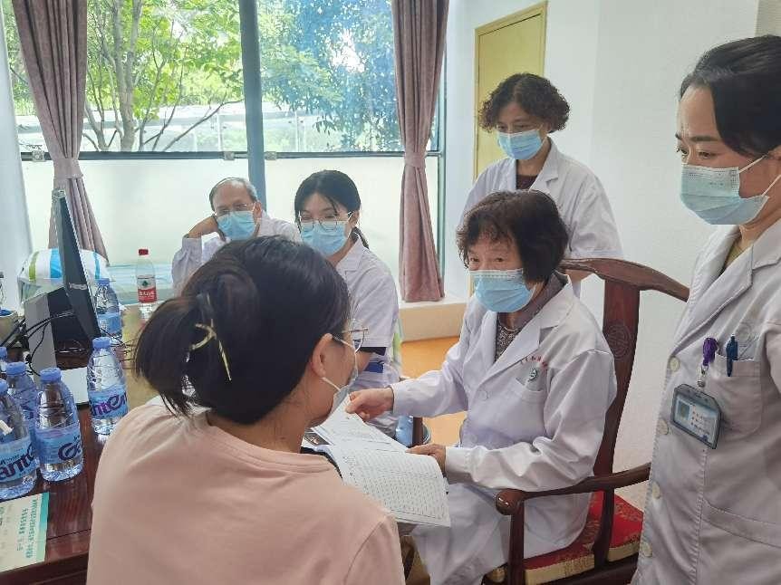 获得中医贡献奖的国医大师,获得最高的荣誉